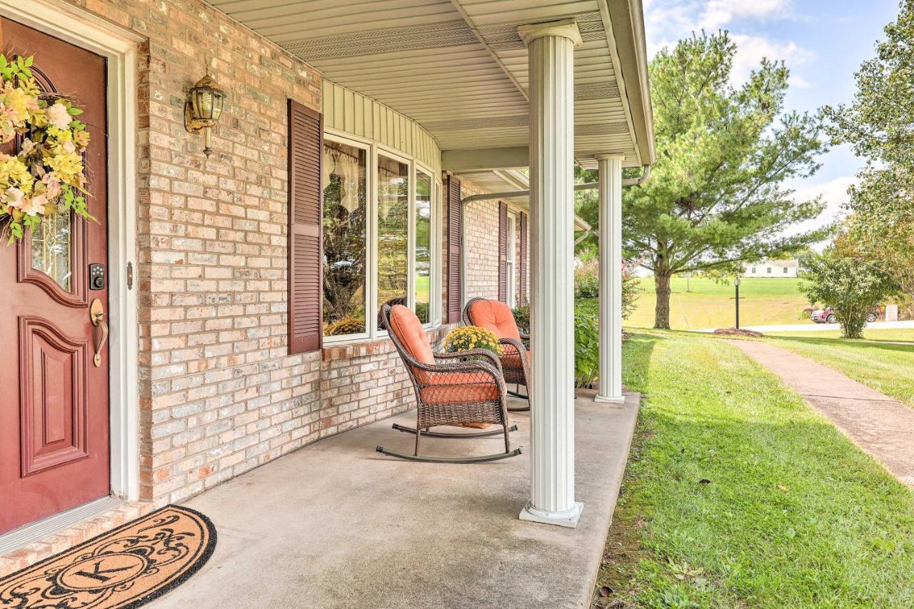 Villa Charming Williamstown Retreat With Private Yard Exterior foto